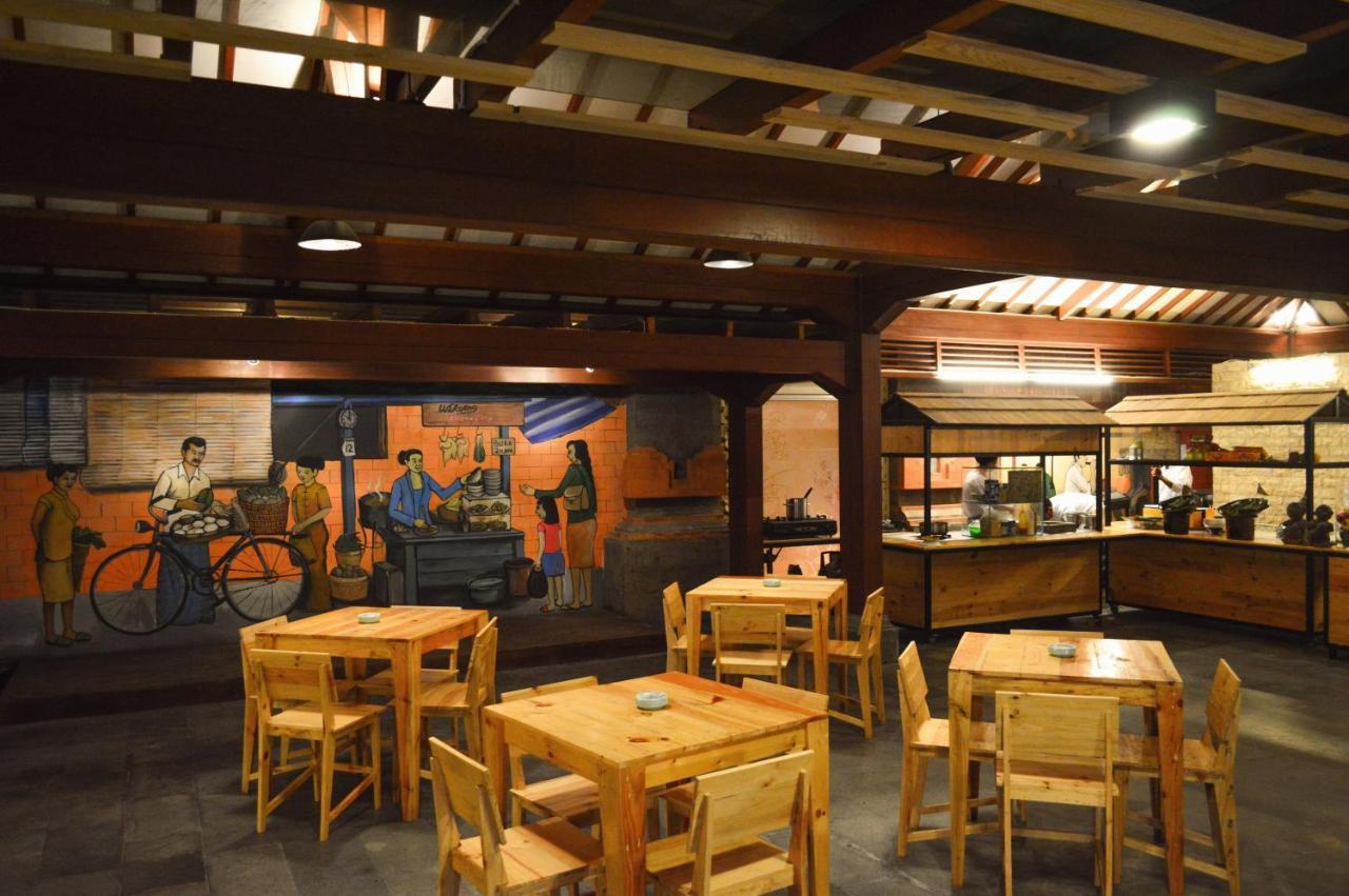 Harris Hotel And Conventions Denpasar Bali Exterior foto
